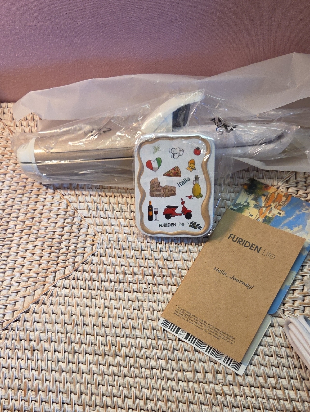 Italian .FURIDEN Lite 2-in-1 travel curling iron and straighten